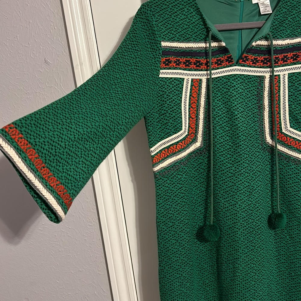 NWT Esley knee length green dress with Pom Pom detail - Picture 3 of 4